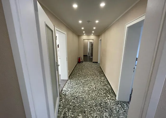 Einzelzimmer Im Monteurhaus Gemeinschaftsbad Und Kueche * Duisburg